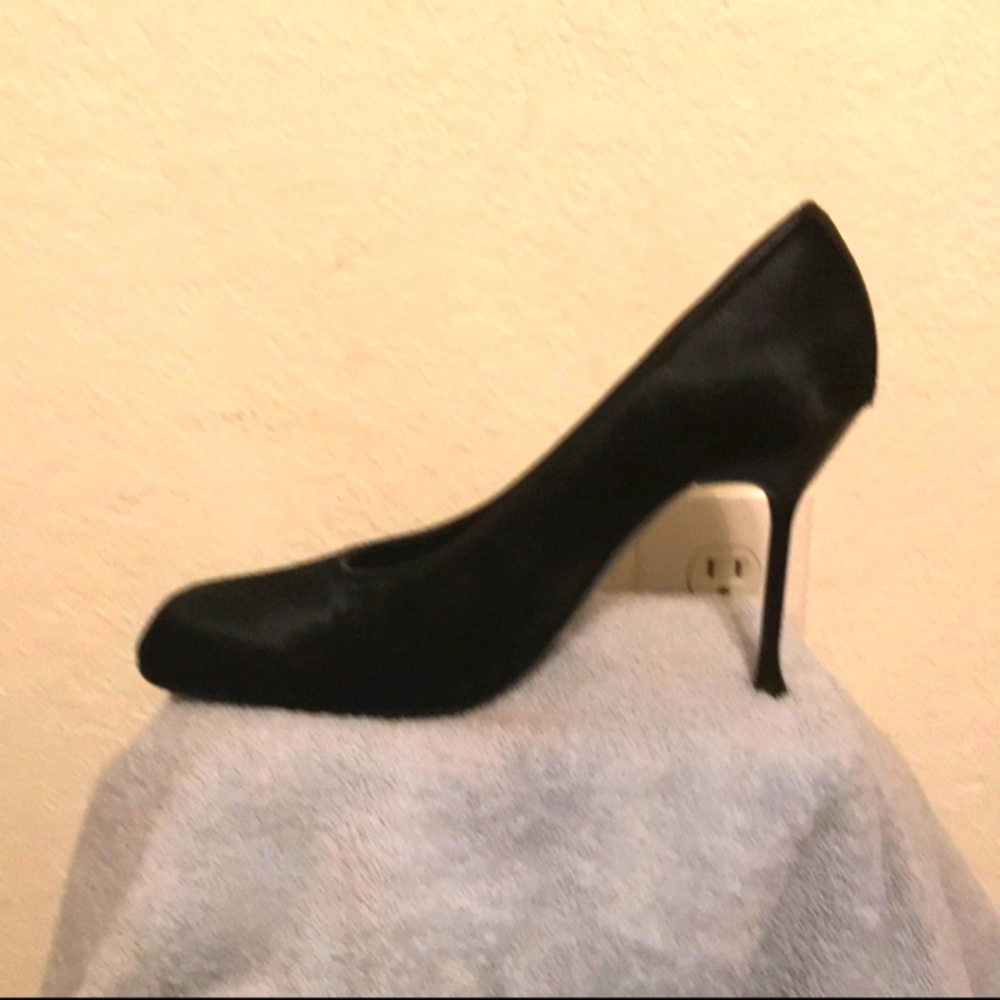 Black - real hair Lagerfeld pumps